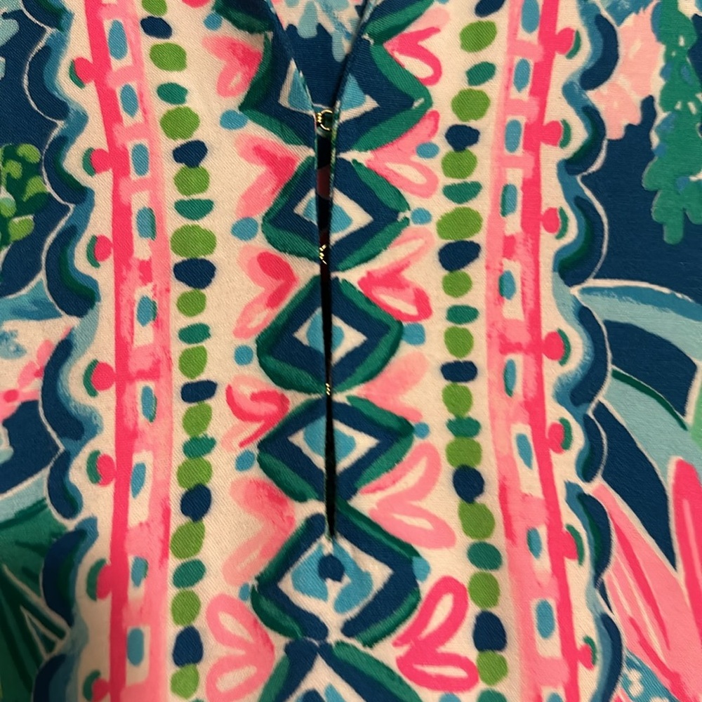 Lilly Pulitzer dress size 6. Gently worn and washed. Like new - Picture 3 of 5